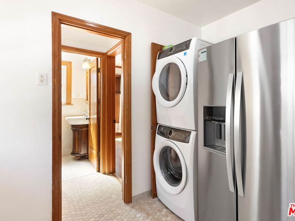 6620 W 6th Street, Los Angeles CA 90048