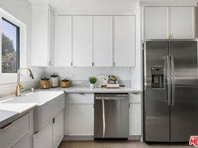 4918 10th Avenue, Los Angeles CA 90043