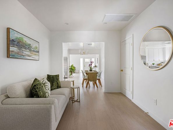 4918 10th Avenue, Los Angeles CA 90043