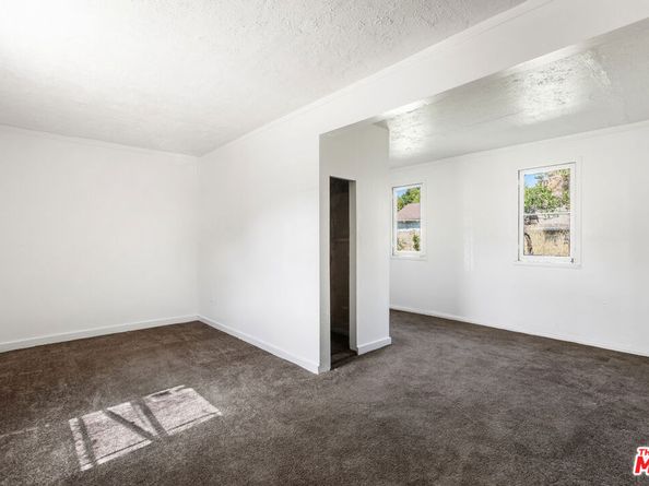 4918 10th Avenue, Los Angeles CA 90043