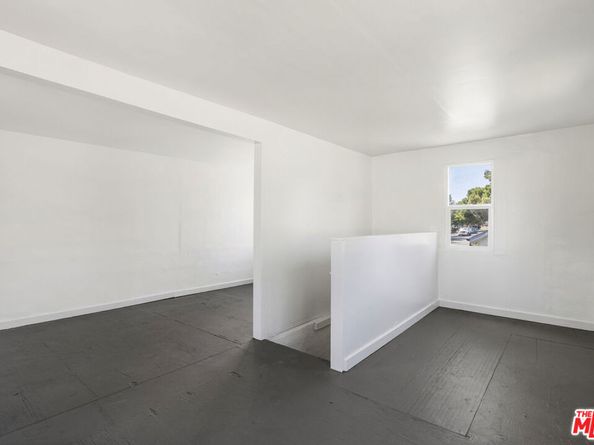 4918 10th Avenue, Los Angeles CA 90043