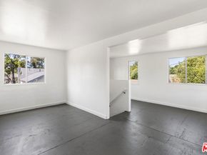 4918 10th Avenue, Los Angeles CA 90043