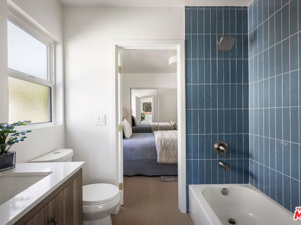 4918 10th Avenue, Los Angeles CA 90043