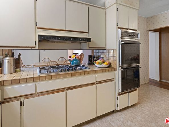 6501 Commodore Sloat Drive, Los Angeles CA 90048