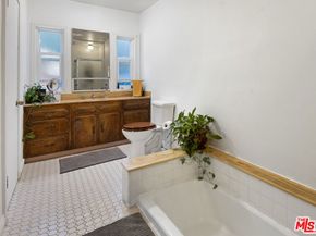 6501 Commodore Sloat Drive, Los Angeles CA 90048