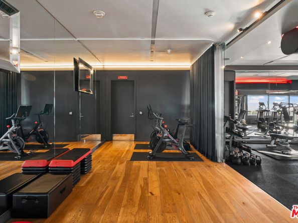 6250 Hollywood Boulevard 11H, Los Angeles CA 90028