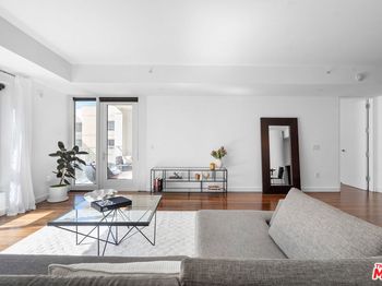 6250 Hollywood Boulevard