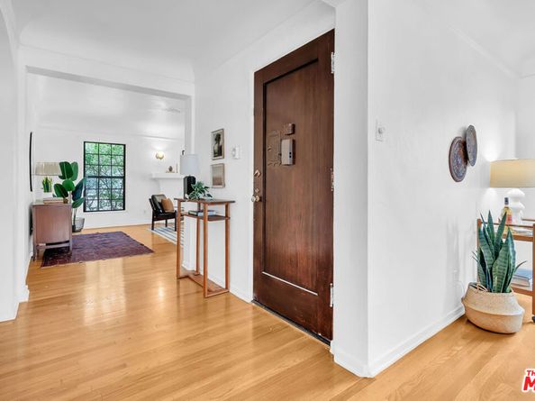 6122 W 6th Street, Los Angeles CA 90048