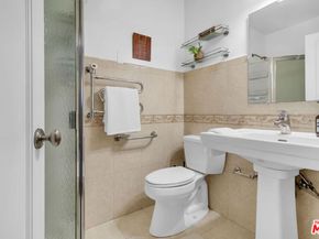 6122 W 6th Street, Los Angeles CA 90048