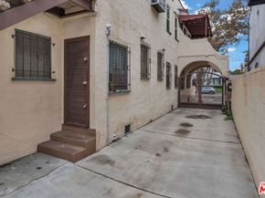 6122 W 6th Street, Los Angeles CA 90048