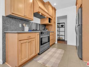 6122 W 6th Street, Los Angeles CA 90048