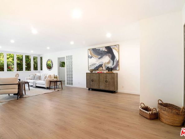 10725 Ohio Avenue 204, Los Angeles CA 90024