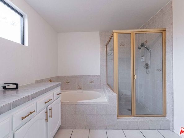 27821 Via Amistosa, Agoura Hills CA 91301