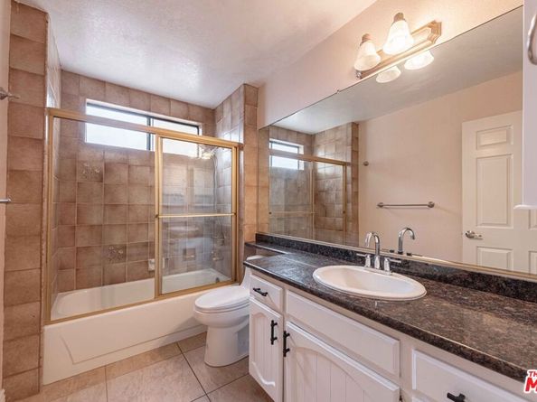 27821 Via Amistosa, Agoura Hills CA 91301