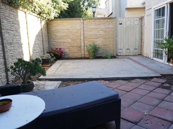 5644 Etiwanda Avenue 7, Tarzana CA 91356