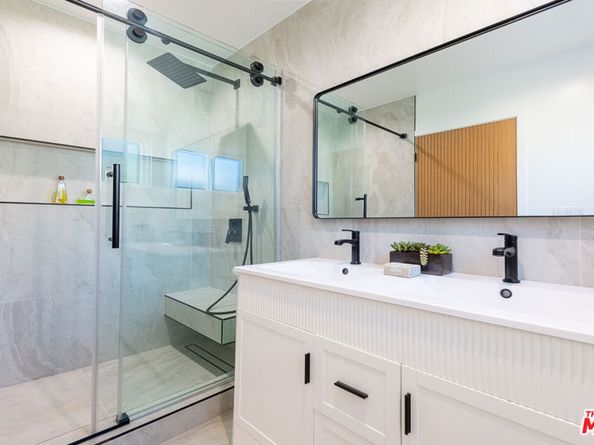 5808 Irvine Avenue, North Hollywood CA 91601