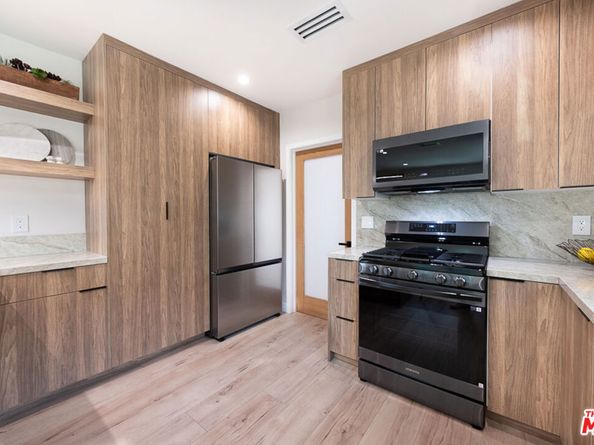 5808 Irvine Avenue, North Hollywood CA 91601