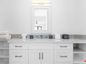 1703 Plaza Del Sur 2, Newport Beach CA 92661