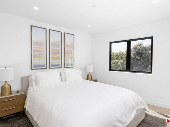 1703 Plaza Del Sur 2, Newport Beach CA 92661