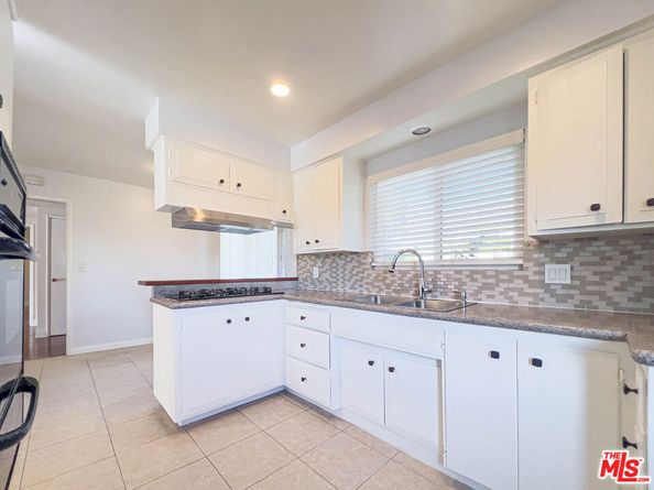3800 Los Olivos Lane, La Crescenta CA 91214