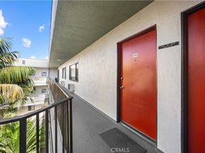 1930 N Vermont 302, Los Angeles CA 90027