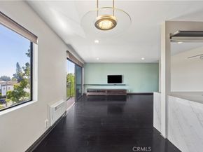 1930 N Vermont 302, Los Angeles CA 90027