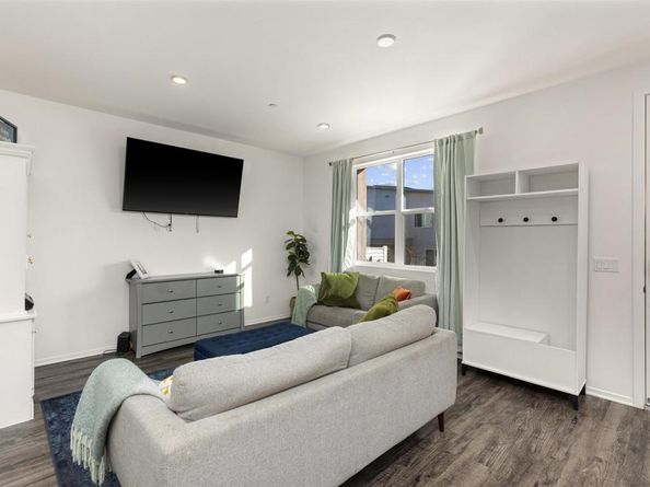 936 Cooper Place, San Diego CA 92102