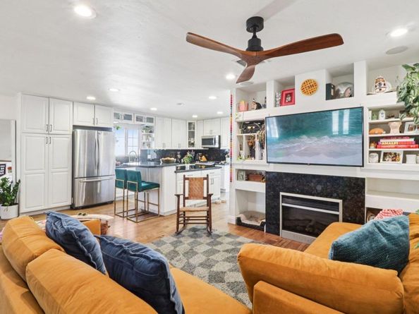 4877 Twain Avenue, San Diego CA 92120