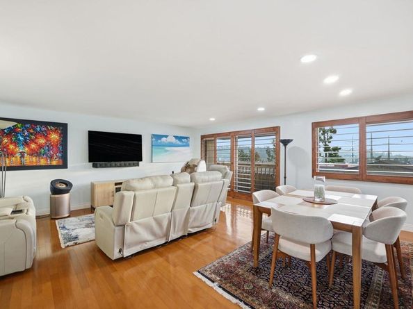 6354 Caminito Basilio, San Diego CA 92111