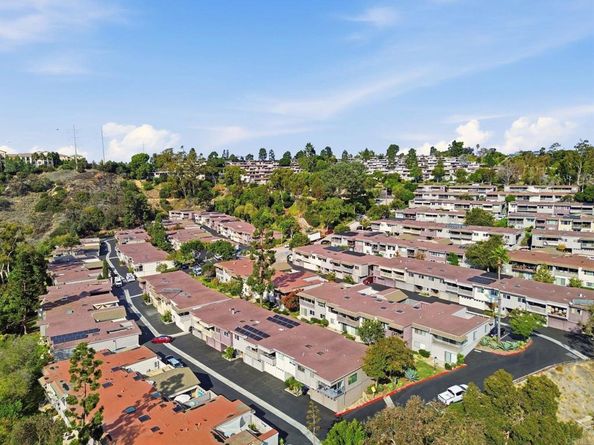 6354 Caminito Basilio, San Diego CA 92111