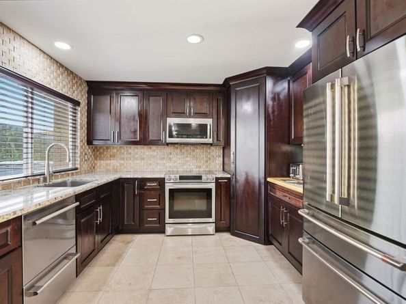 6354 Caminito Basilio, San Diego CA 92111