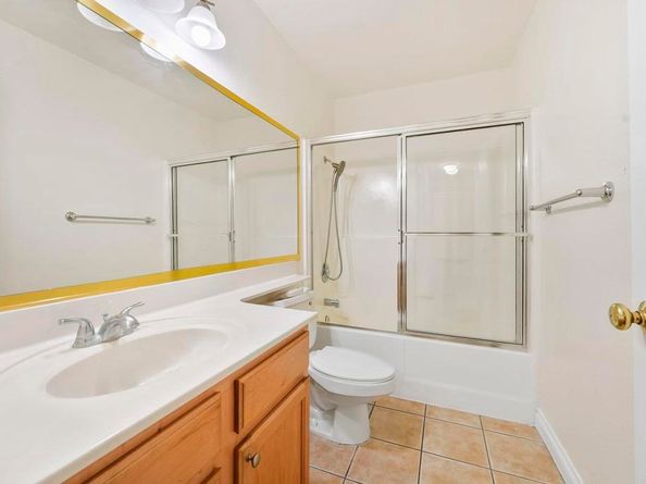 830 Broadway 18, El Cajon CA 92021