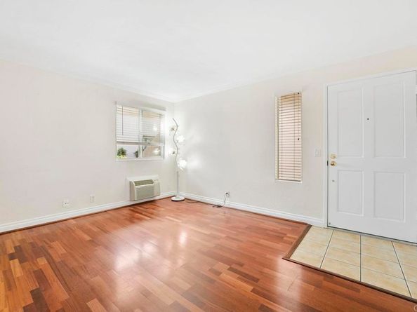 830 Broadway 18, El Cajon CA 92021