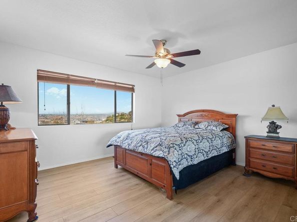 4971 Vista Pl B, San Diego CA 92116