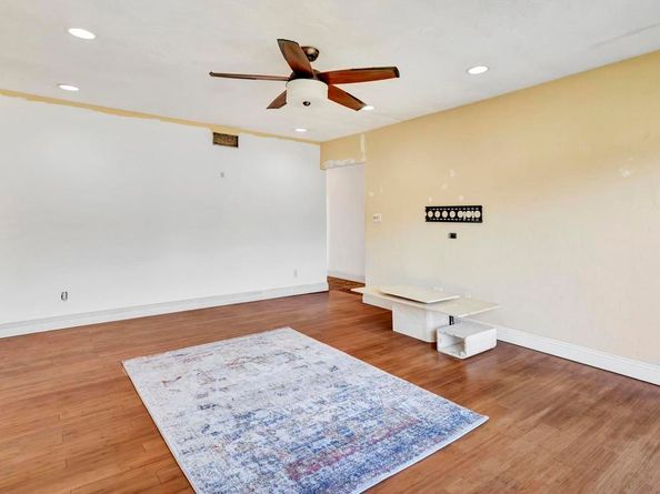 5424 Princess View Pl, San Diego CA 92120