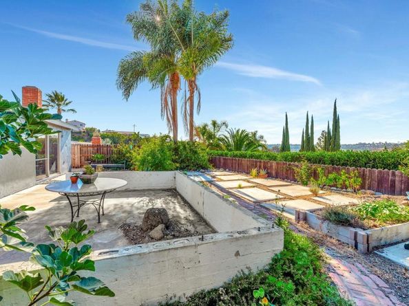 5424 Princess View Pl, San Diego CA 92120