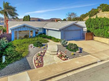 5424 Princess View Pl