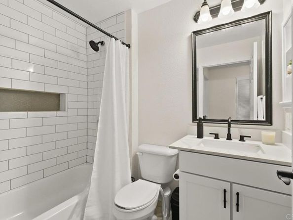 9959 Azuaga Street 105, San Diego CA 92129