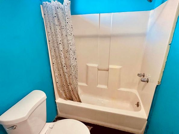 3333 Delta Avenue, Long Beach CA 90810