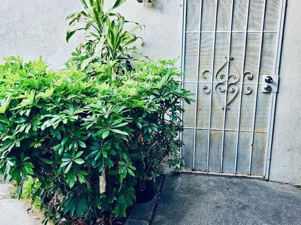 3333 Delta Avenue, Long Beach CA 90810