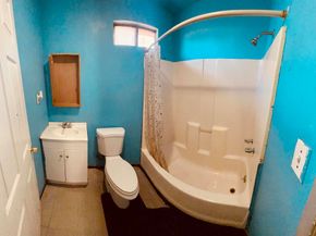 3333 Delta Avenue, Long Beach CA 90810