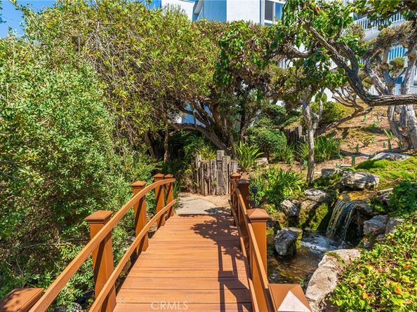 630 The Village 112, Redondo Beach CA 90277