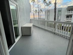 630 The Village 112, Redondo Beach CA 90277