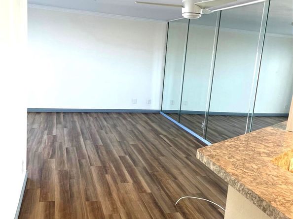630 The Village 112, Redondo Beach CA 90277