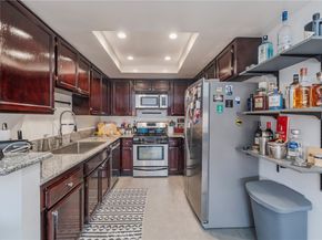432 South Hamel Road 302, Los Angeles CA 90048