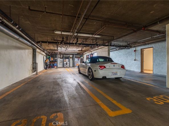 432 South Hamel Road 302, Los Angeles CA 90048
