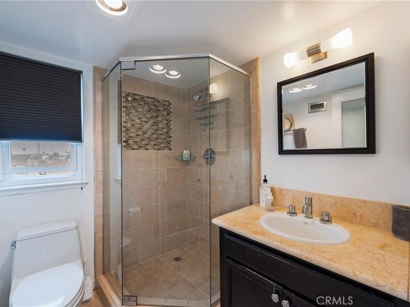 432 South Hamel Road 302, Los Angeles CA 90048
