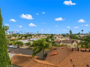 432 South Hamel Road 302, Los Angeles CA 90048