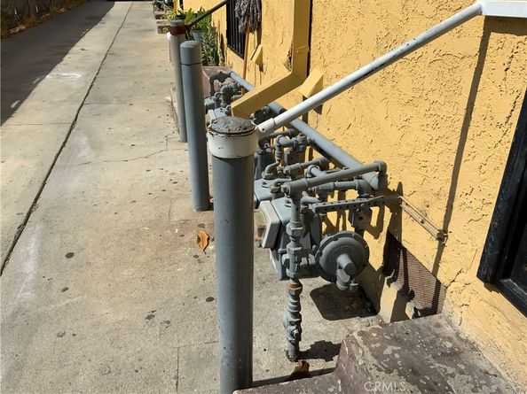 323 W Ross Place, Wilmington CA 90744