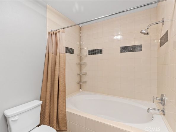 395 E. 4th 25, Long Beach CA 90802